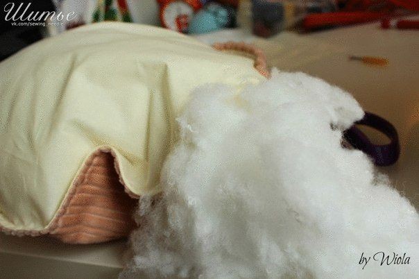 Красивая кроватка для кошки