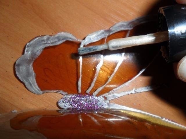 Бабочки из пластиковой бутылки