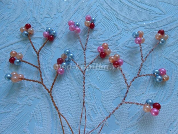 Яблоня из бусин Яблоня из бусин