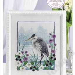 Цапля в цветах