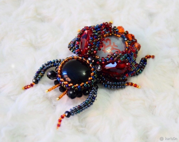 Изготавливаем брошь "Узорчатый жучок"