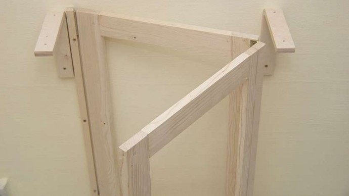 Как сделать маленький складной столик для маленькой кухни или балкона: мастер класс