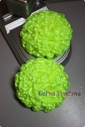 ​Пышный бант из атласной ленты