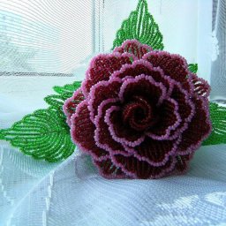 Роза из бисера