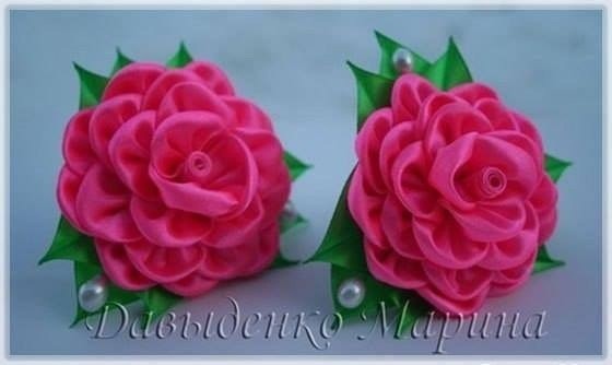 Роза канзаши из круглых лепестков