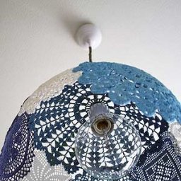 Абажур для люстры из вязаных салфеток