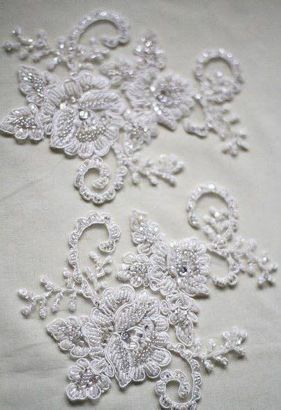 Красивый декор плеч легким движением руки