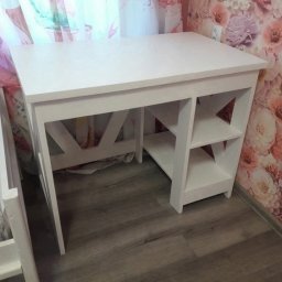 Самодельный письменный стол в детскую