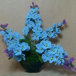 Нежные незабудки из бисера
