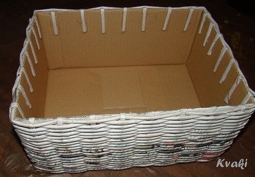 ​Корзинка в технике плетения из газетных трубочек