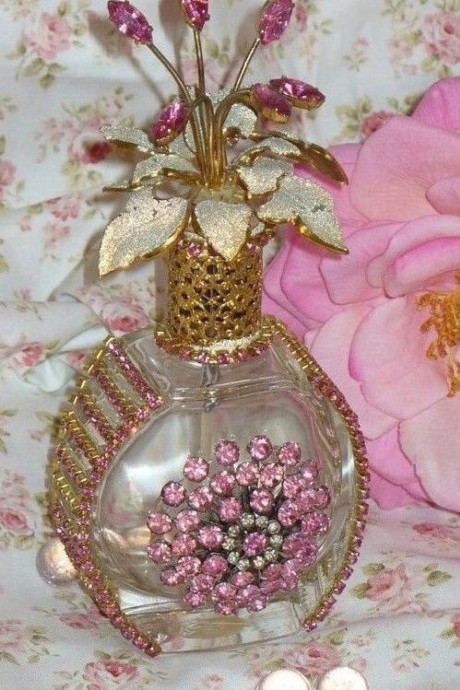 Шикарные флаконы для духов: идеи для вдохновенного творчества