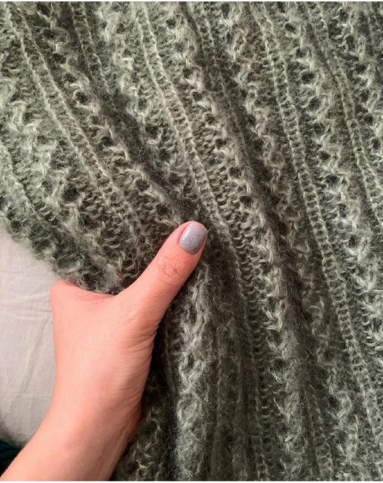 Рельефный узор с вертикальными полосками Рельефный узор с вертикальными полосками