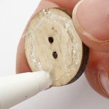 Брошка или украшение для волос из пуговиц