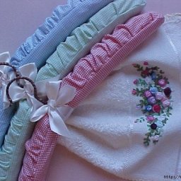 Декорируем вешалку