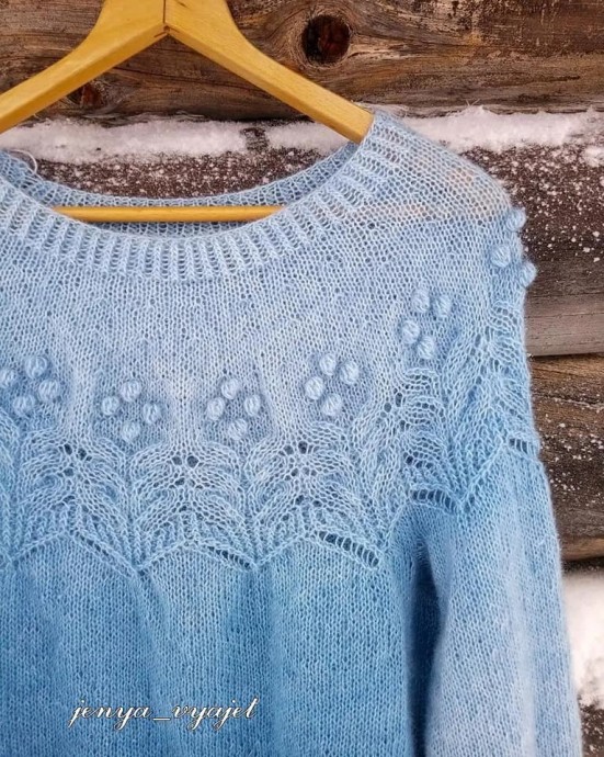 ​Свитер с морозными узорами