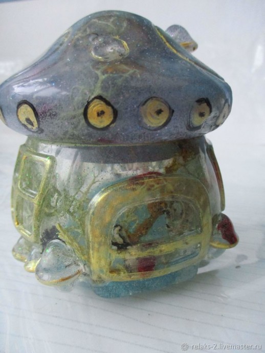 Таинственный домик из эпоксидной смолы