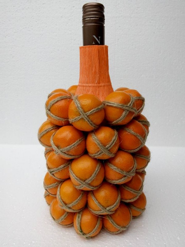 Цитрусовая бутылка в виде ананаса