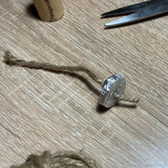 Масляная свеча с декором