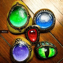 Разукрашиваем камни