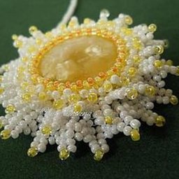 Создаем кулон из бисера "Прекрасная ромашка": часть 3