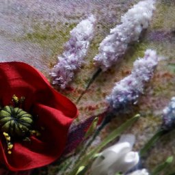 Учимся вышивать пушистые цветочки