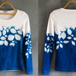 Окраска блузки с помощью растений и солнца