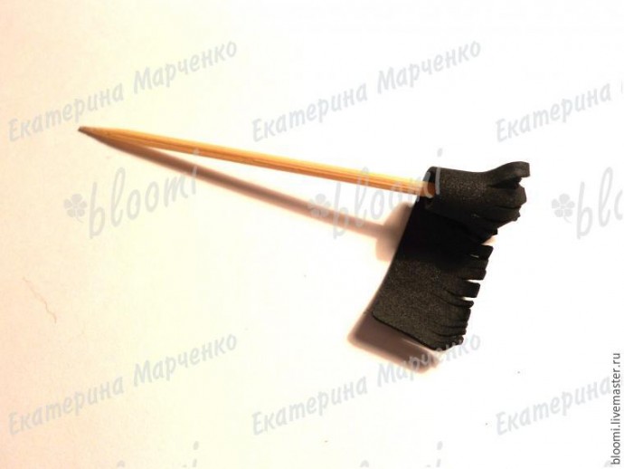 Делаем брошь с анемоной и цинерарией