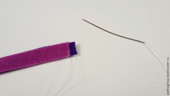 Этюд в малиновых тонах: фетровое колье