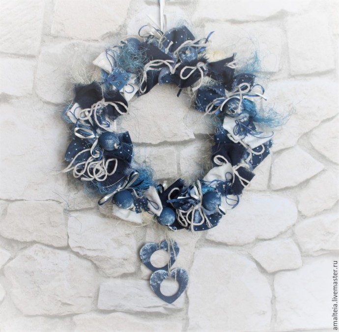 Создаем рождественские венок "В этом доме мы счастливы": часть 2