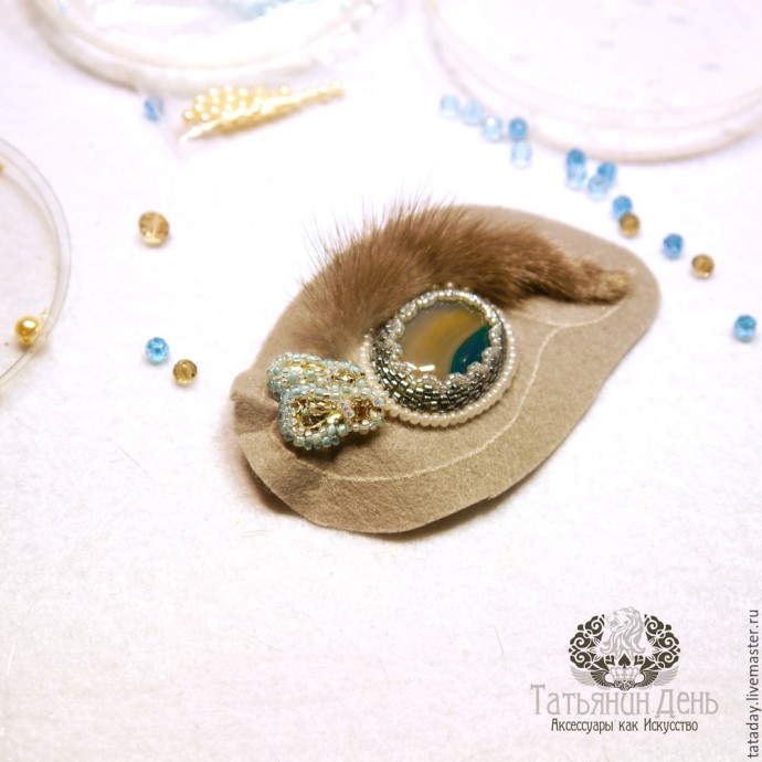 ​Создаем шикарную зимнюю брошь с мехом: часть 2