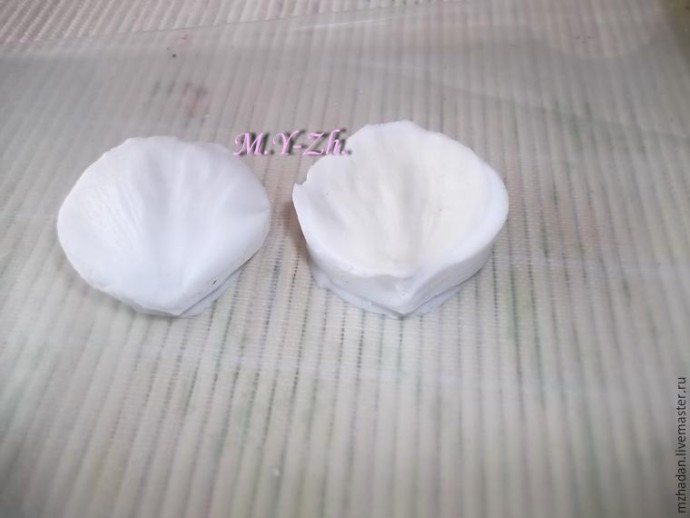 Лепим из полимерной глины гребень для волос с цветком мака: часть 2 Лепим из полимерной глины гребень для волос с цветком мака: часть 2