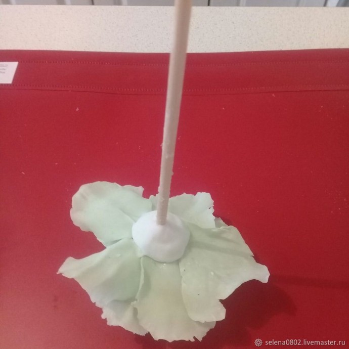 Создаём пион из холодного фарфора: часть 3