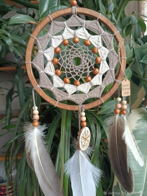 ​Изготовление амулетов и ловцов снов