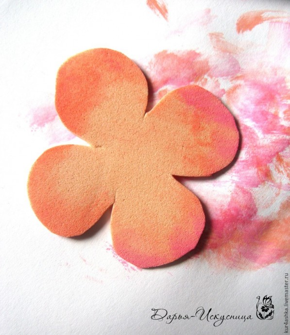 Декорируем свечу для семейного очага с цветами из фоамирана: часть 1