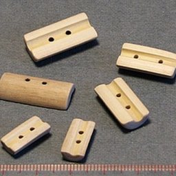 Творим пуговицы в японском стиле из веточек клёна