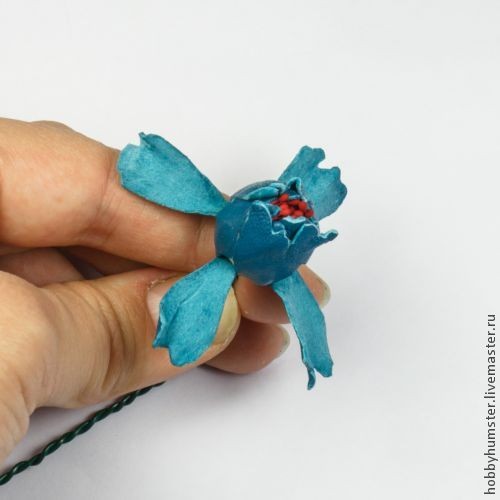 ​Создаем цветок из кожи в шарике: часть 2