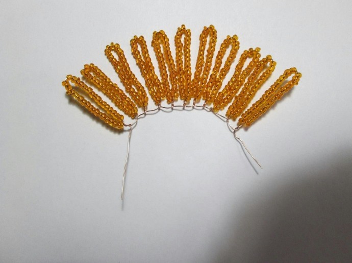 Цветочки из бисера