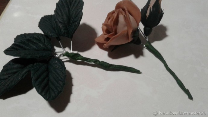 ​Создаем брошь "Букет двухцветных роз": часть 4