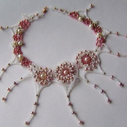 ​Необычное колье