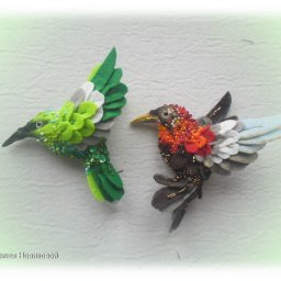 Шьем птичку-брошь из фетра и украшаем ее пайетками и бисером: часть 2