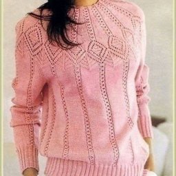 Розовый джемпер спицами