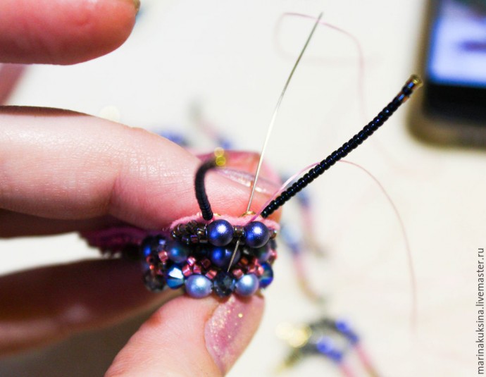 Создаем брошь жучка "Цветочник": часть 5