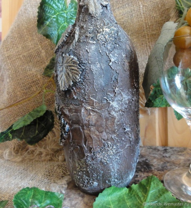 Декорируем стеклянную бутылку: часть 2