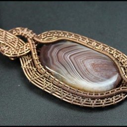 Кулон из медной проволоки