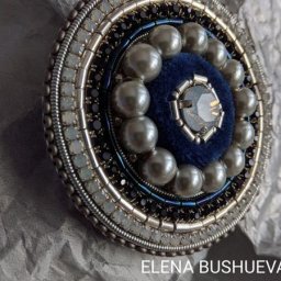 Потайной способ обработки края броши