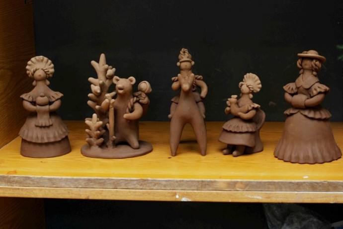 ​Лепка из глины, высушенной на воздухе