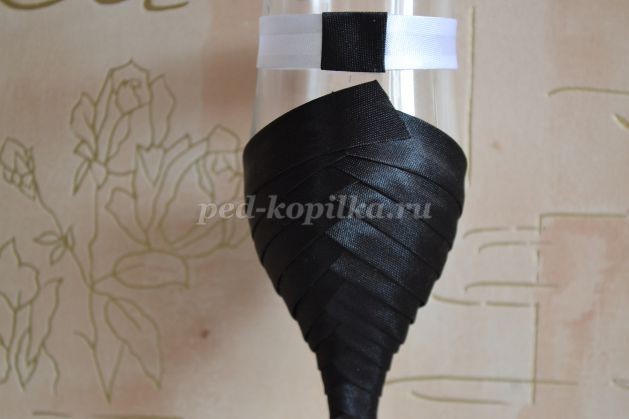 ​Украшение бутылок шампанского на свадьбу: мастер-класс, часть 4