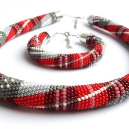 ​Жгут в красно-серую клетку