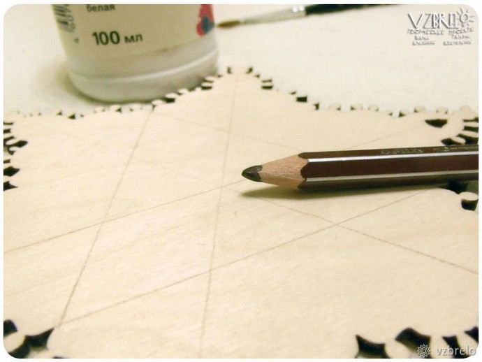 Декорируем подставку под чашку в технике выжигания