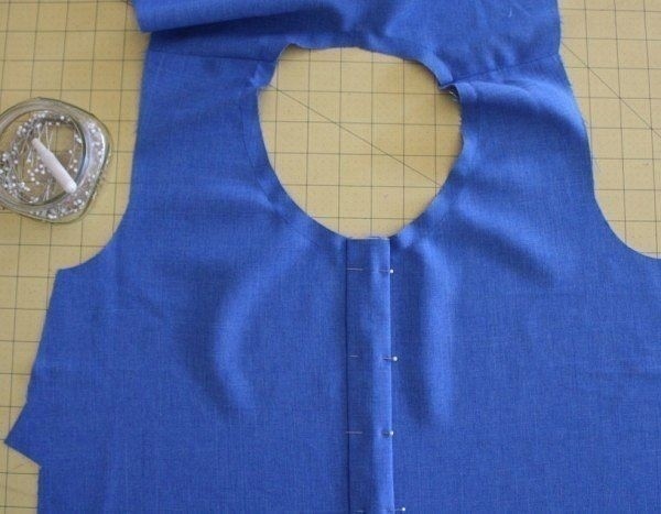 Техники шитья: круглый воротник с застежкой на пуговицы Техники шитья: круглый воротник с застежкой на пуговицы